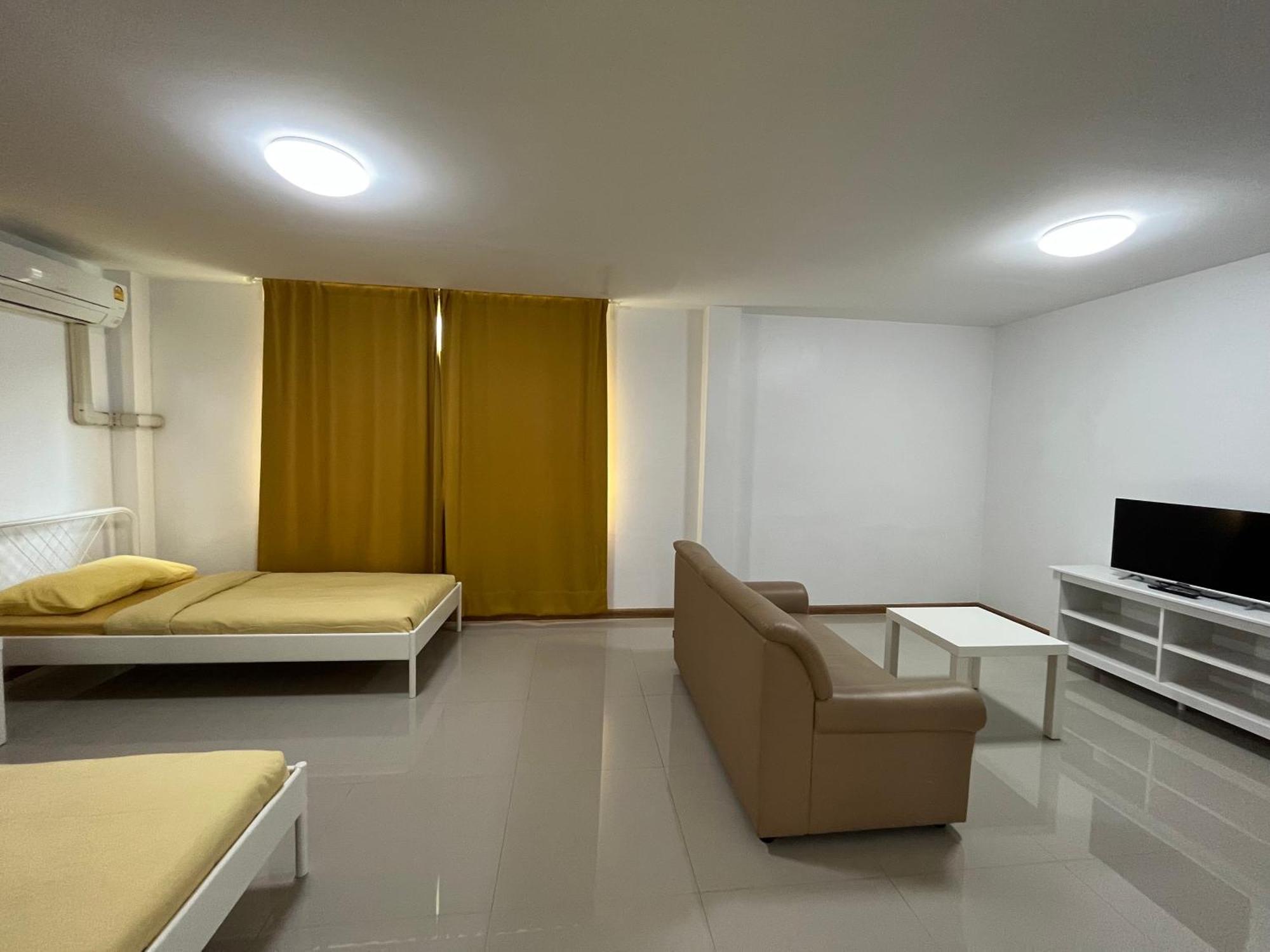 Dao Jaras Fah Hometel ดาวจรัสฟ้าโฮมเทล Bangkok Exterior photo